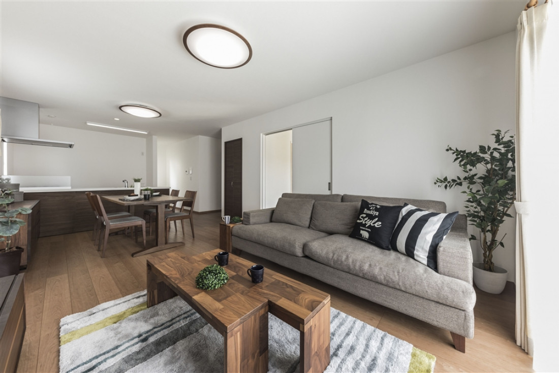 ＡＵＴＨＥＮＴＩＣ